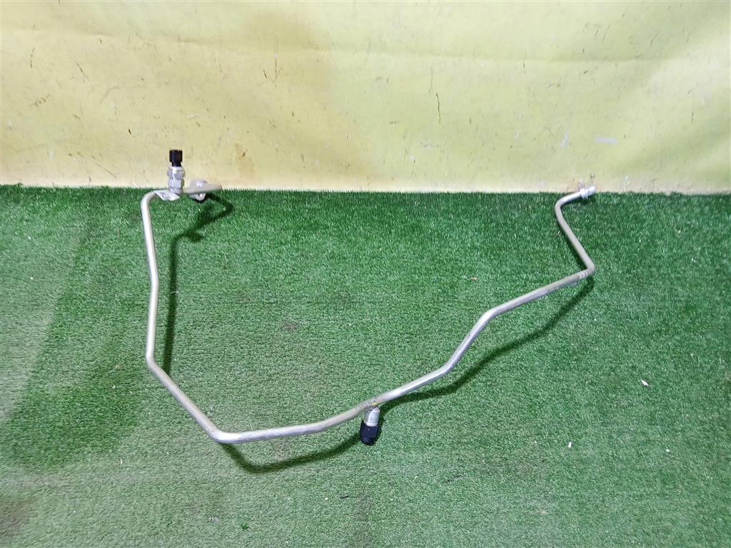 Lada Largus 2021- для Трубка кондиционера