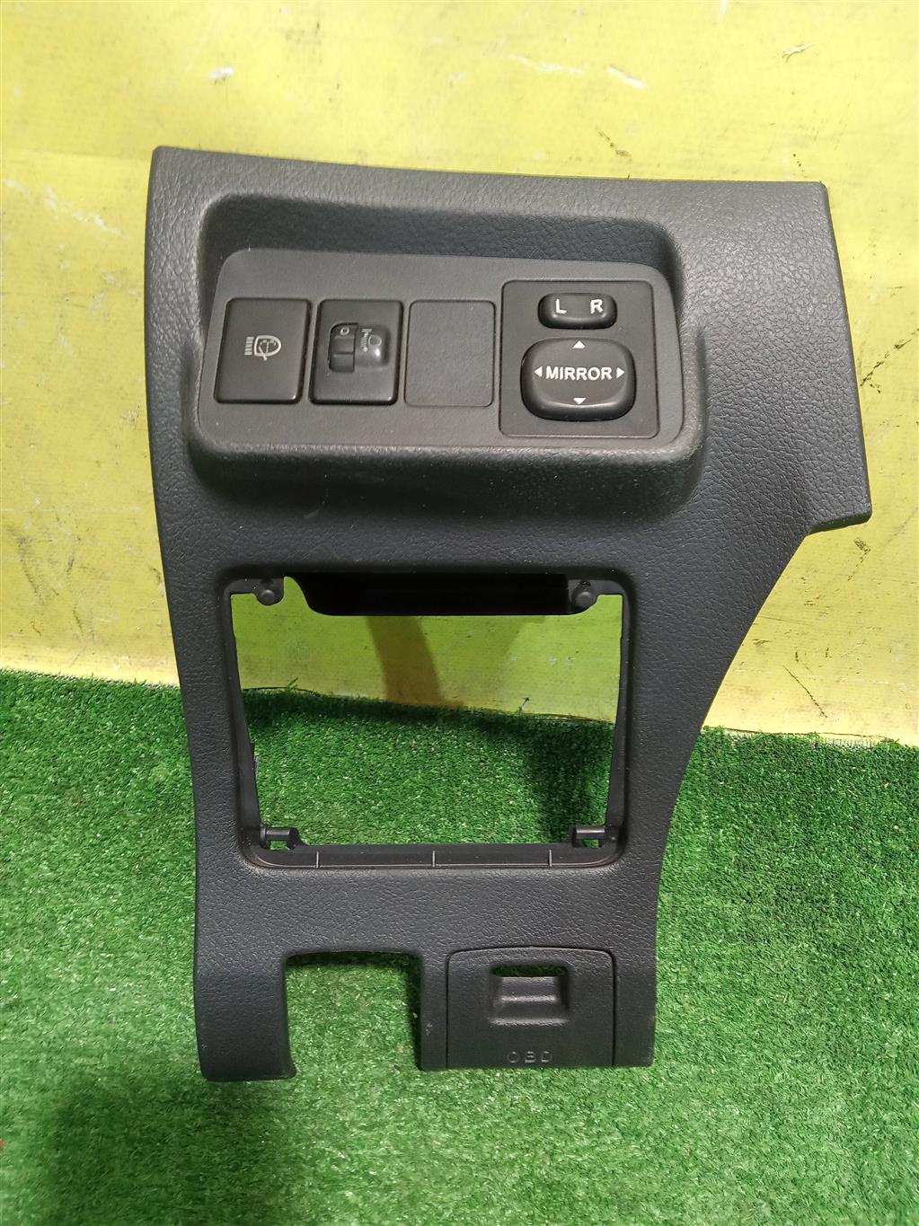 Toyota Corolla E15 2006 для Накладка (кузов внутри)