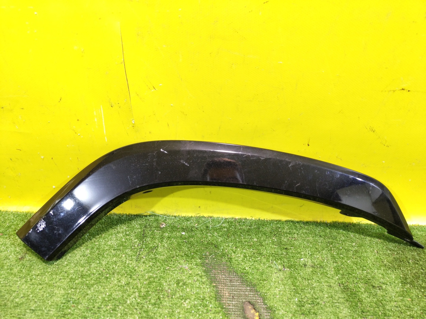 Toyota Land Cruiser (300) 2021 для Арка заднего крыла правая