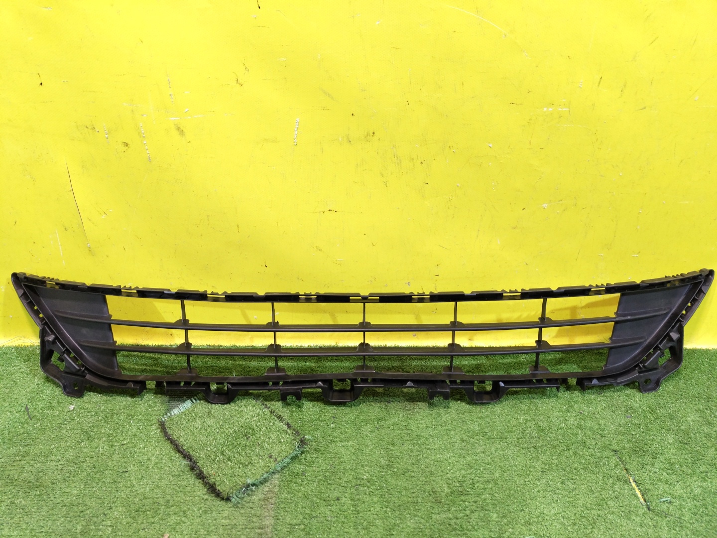 Mazda 6 GJ 2012 для Решетка в бампер центральная