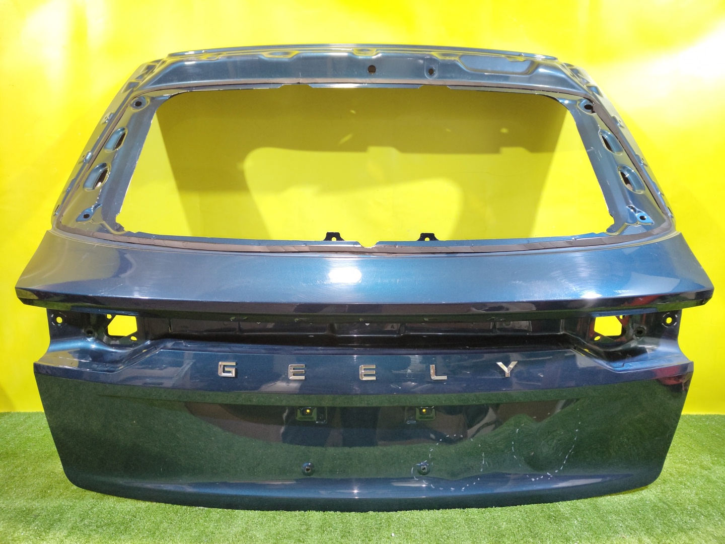 Geely  Monjaro (KX-11) 2022 для Дверь багажника