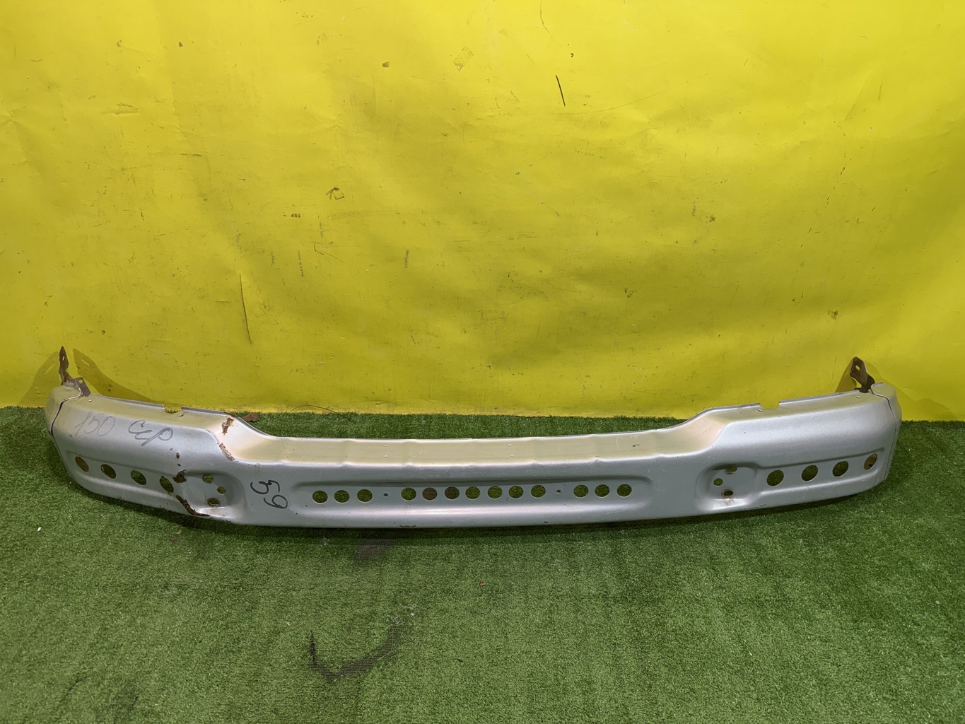 Chevrolet Niva 2009 для Усилитель переднего бампера