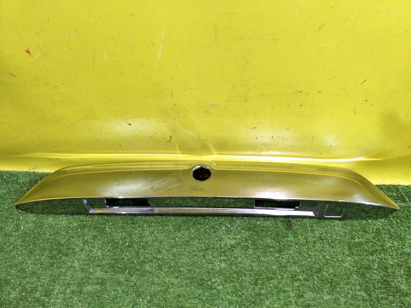 Nissan Terrano (D10) 2014 для Накладка крышки багажника