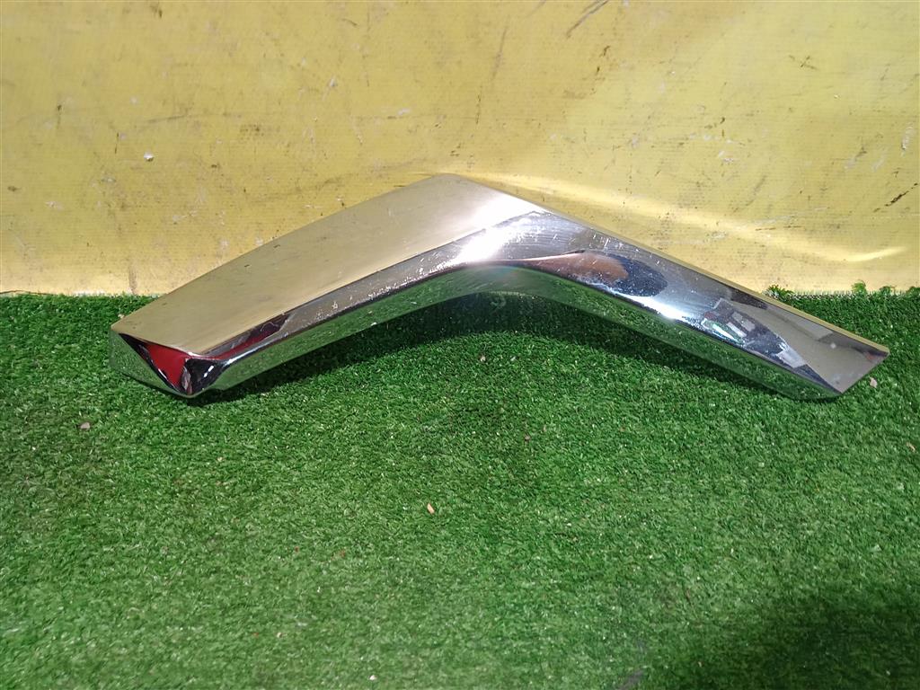 Mitsubishi Pajero/Montero Sport (KS) 2016 для Накладка переднего бампера