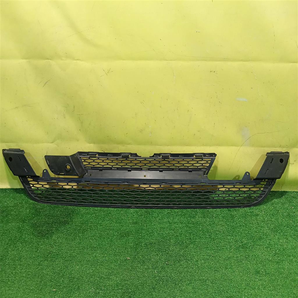 Land Rover Range Rover Evoque L538 2011 для Решетка в бампер центральная