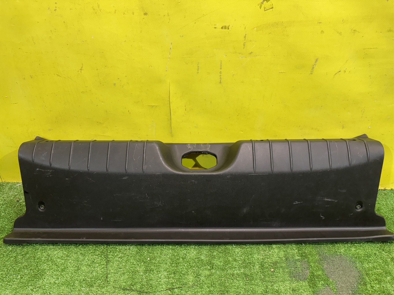 Lada Vesta 2015- для Накладка замка багажника