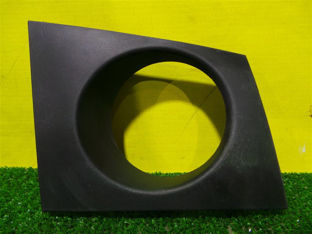 Renault Megane II 2002 для Решетка в бампер правая