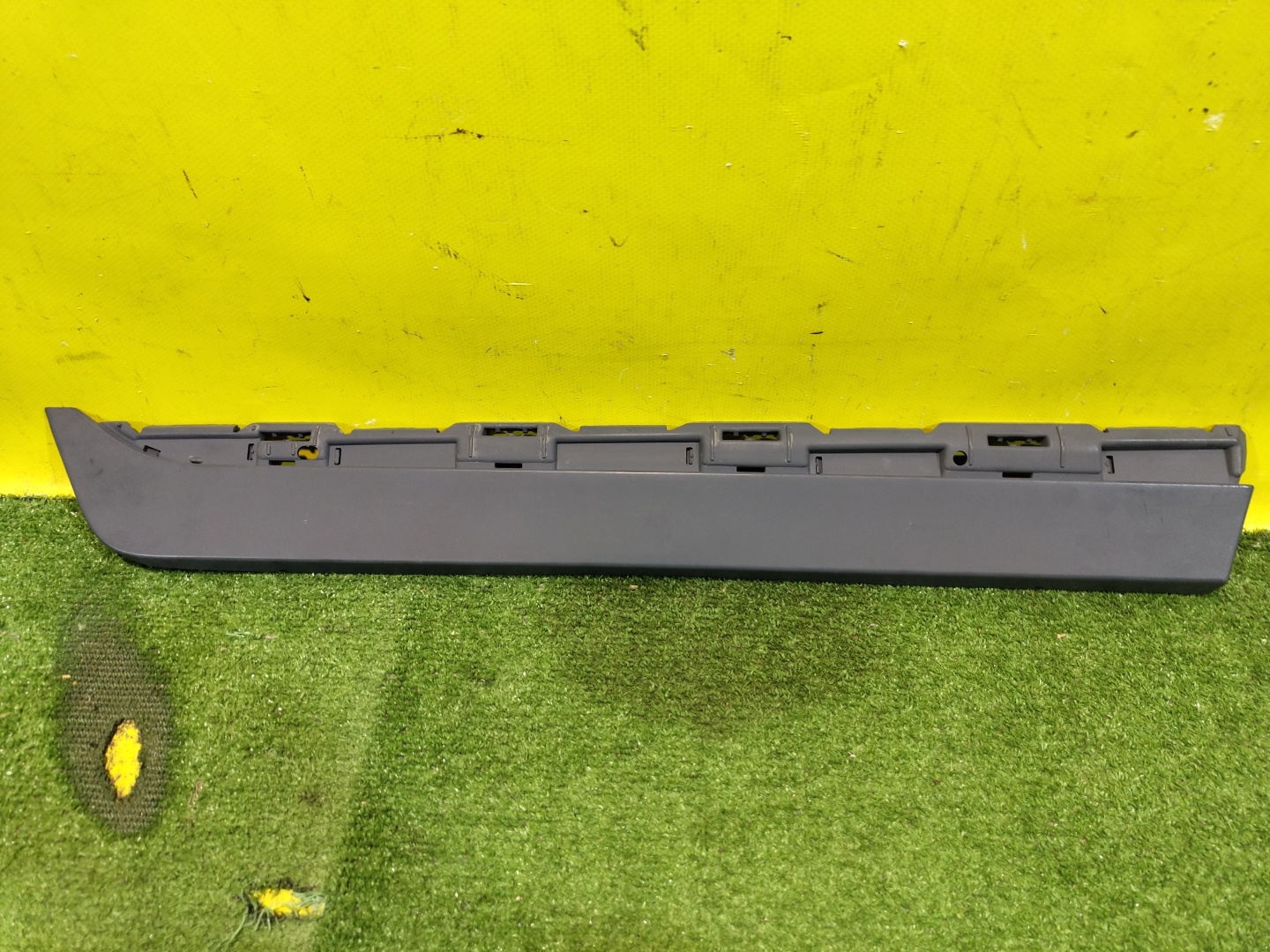 Volvo XC60 2013 для Накладка двери задней правой