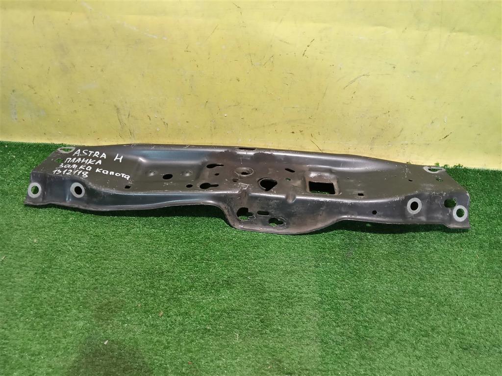Opel Astra H 2004 для Панель передняя