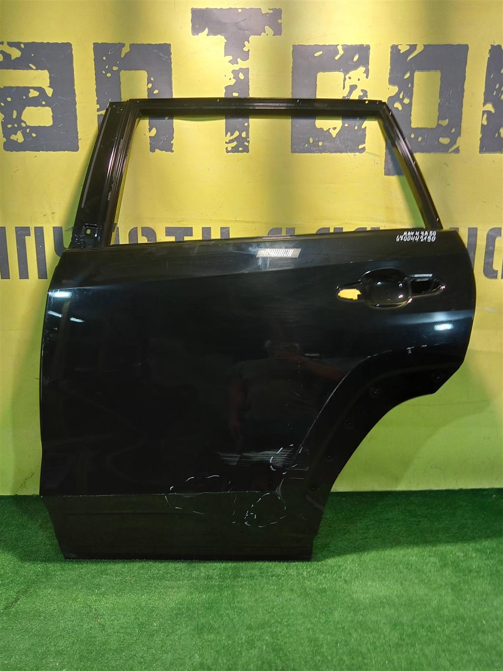 Toyota RAV4 2018 для Дверь задняя левая