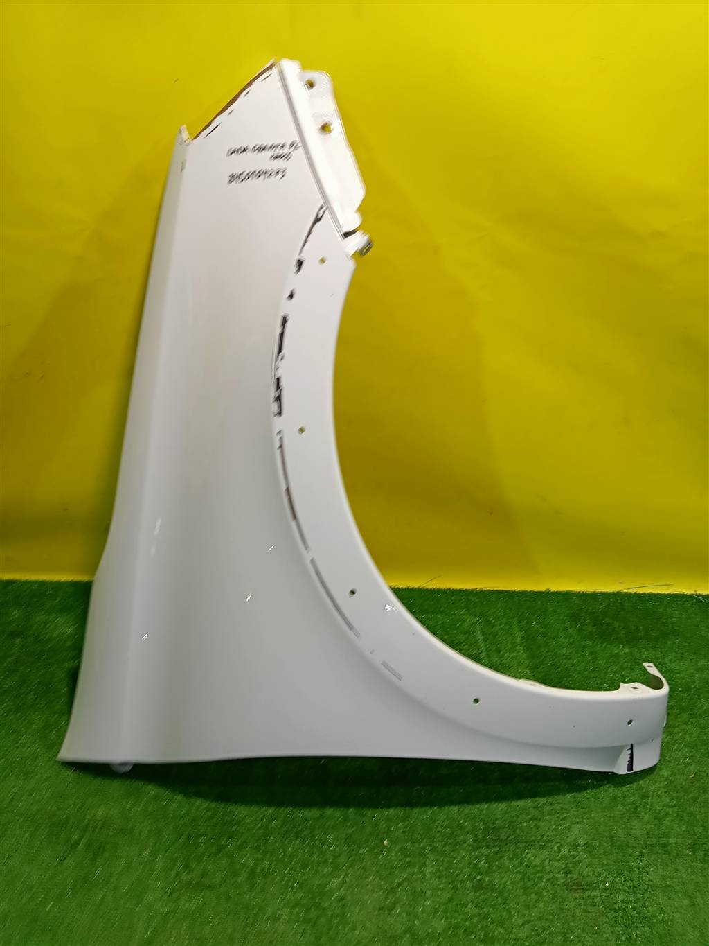 Lada Granta Cross 2018- для Крыло переднее правое