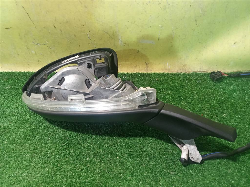 Volkswagen  Golf VII 2012 для Зеркало правое электрическое