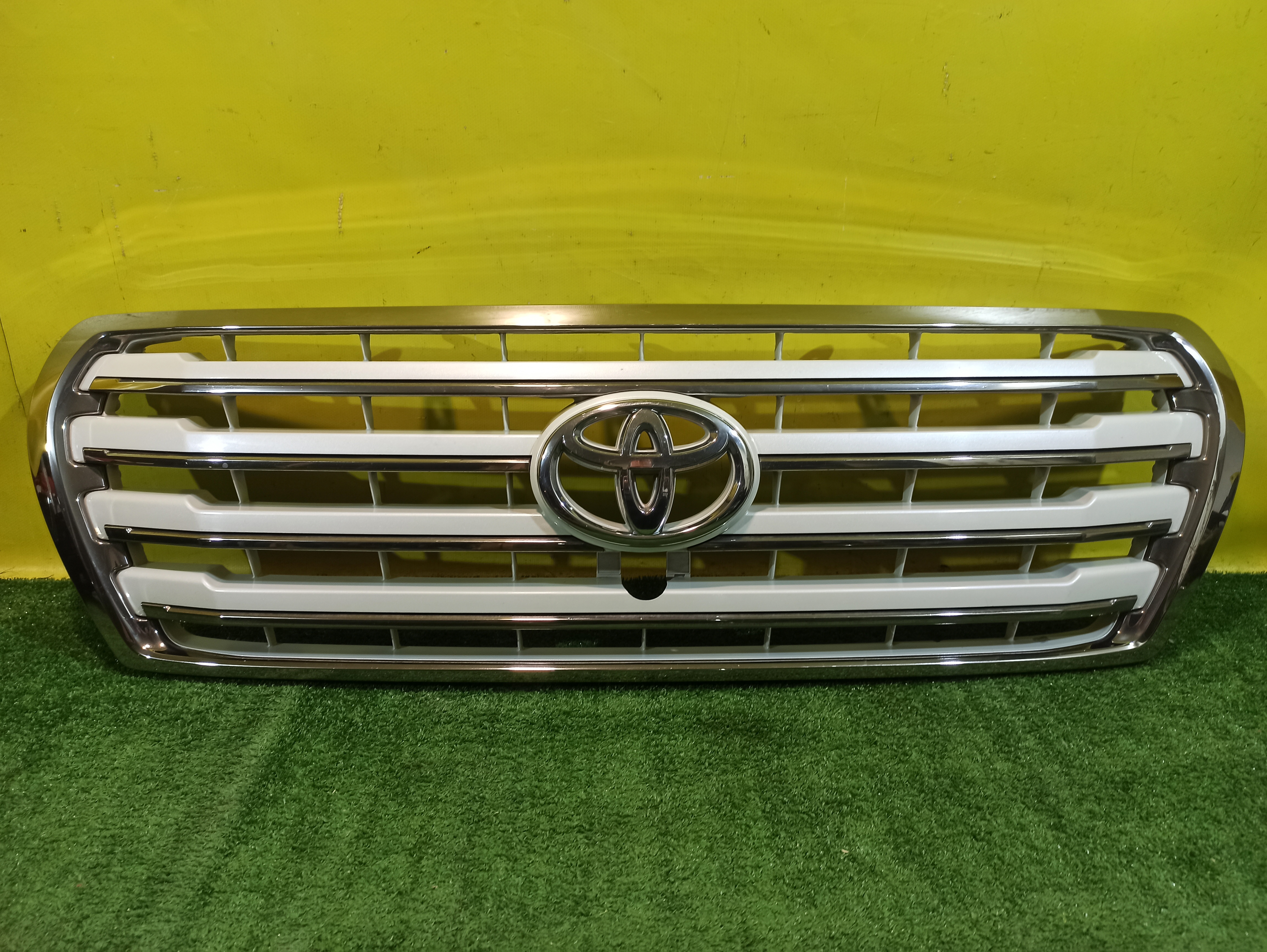 Toyota Land Cruiser (200) 2012 для Решетка радиатора