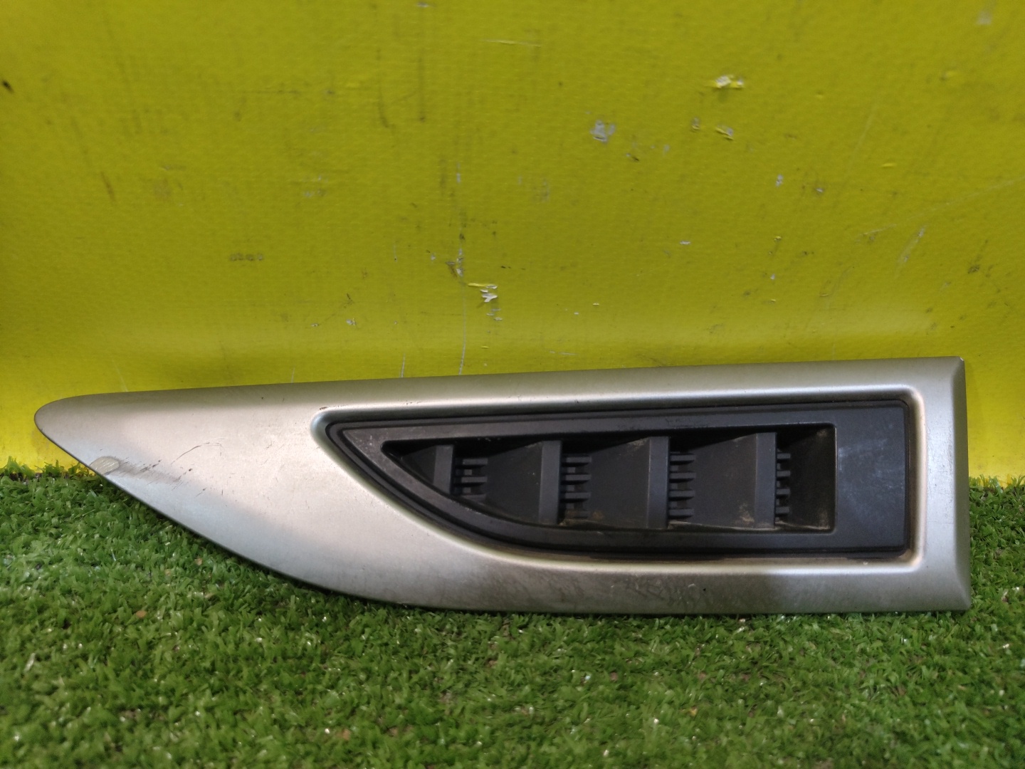 Chevrolet Captiva (C140) 2011 для Накладка крыла переднего левого