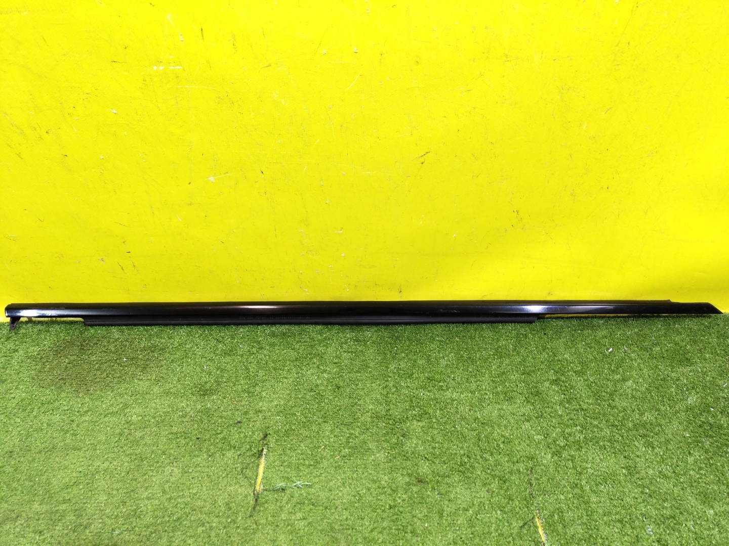 BMW 5 G30 2016 для Уплотнитель стекла двери передней правой