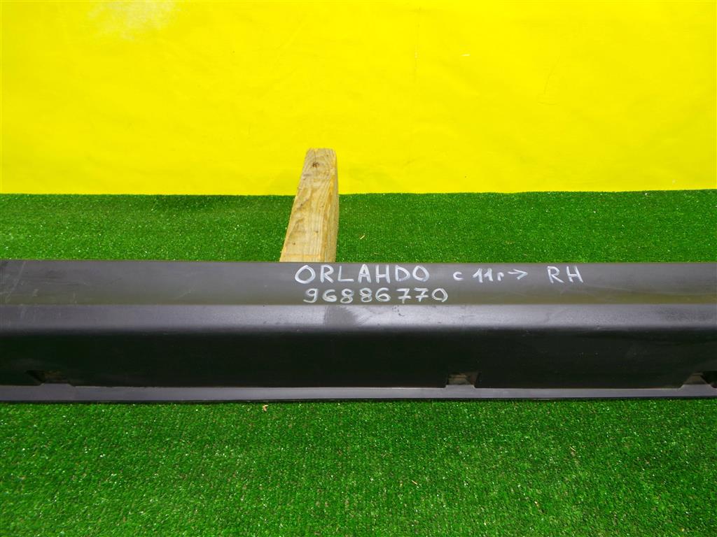 Chevrolet Orlando 2009 для Накладка на порог правая