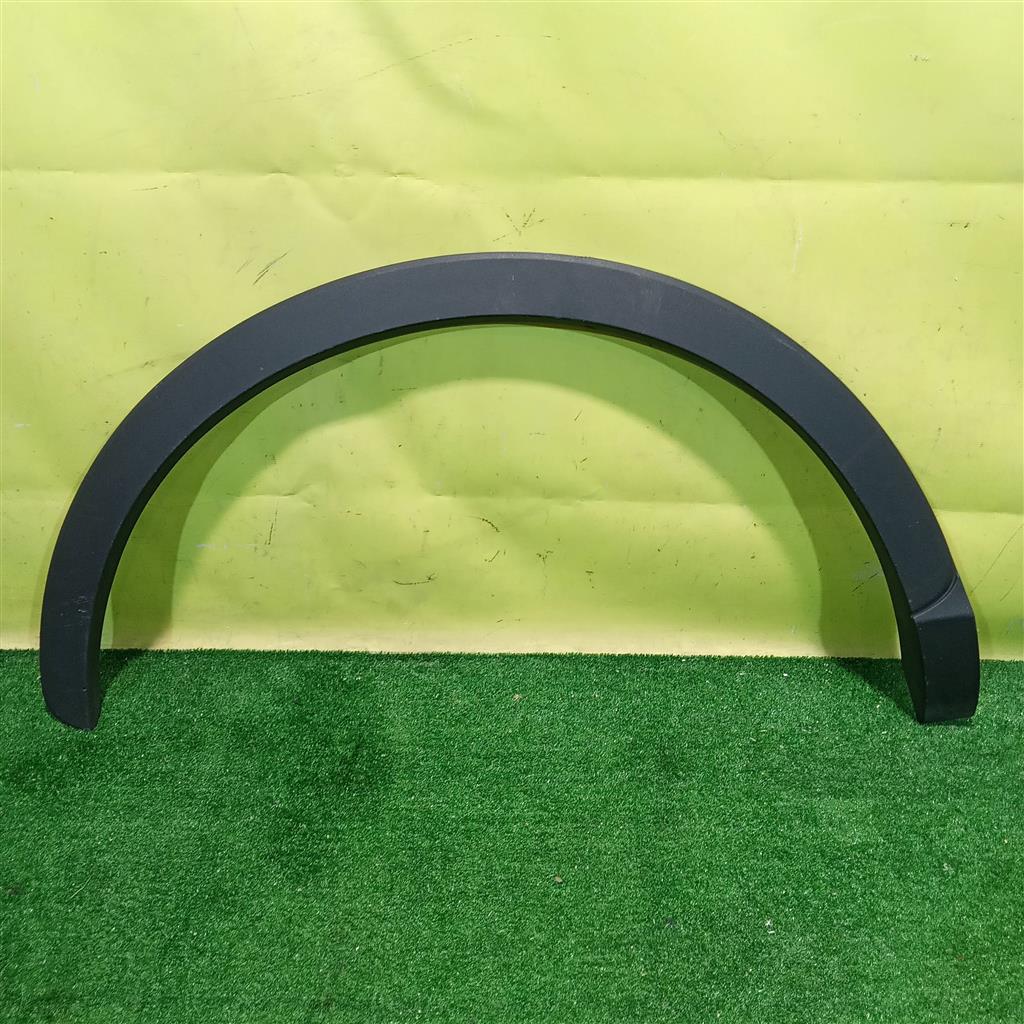 Audi Q3 (8U) 2012  для Арка заднего крыла правая