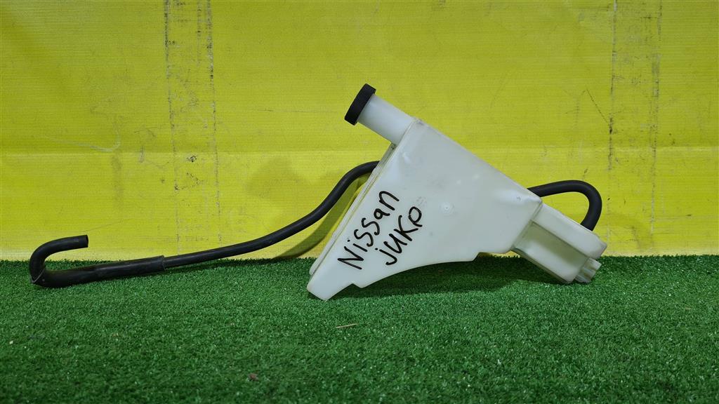 Nissan Juke (F15) 2011 для Фара правая