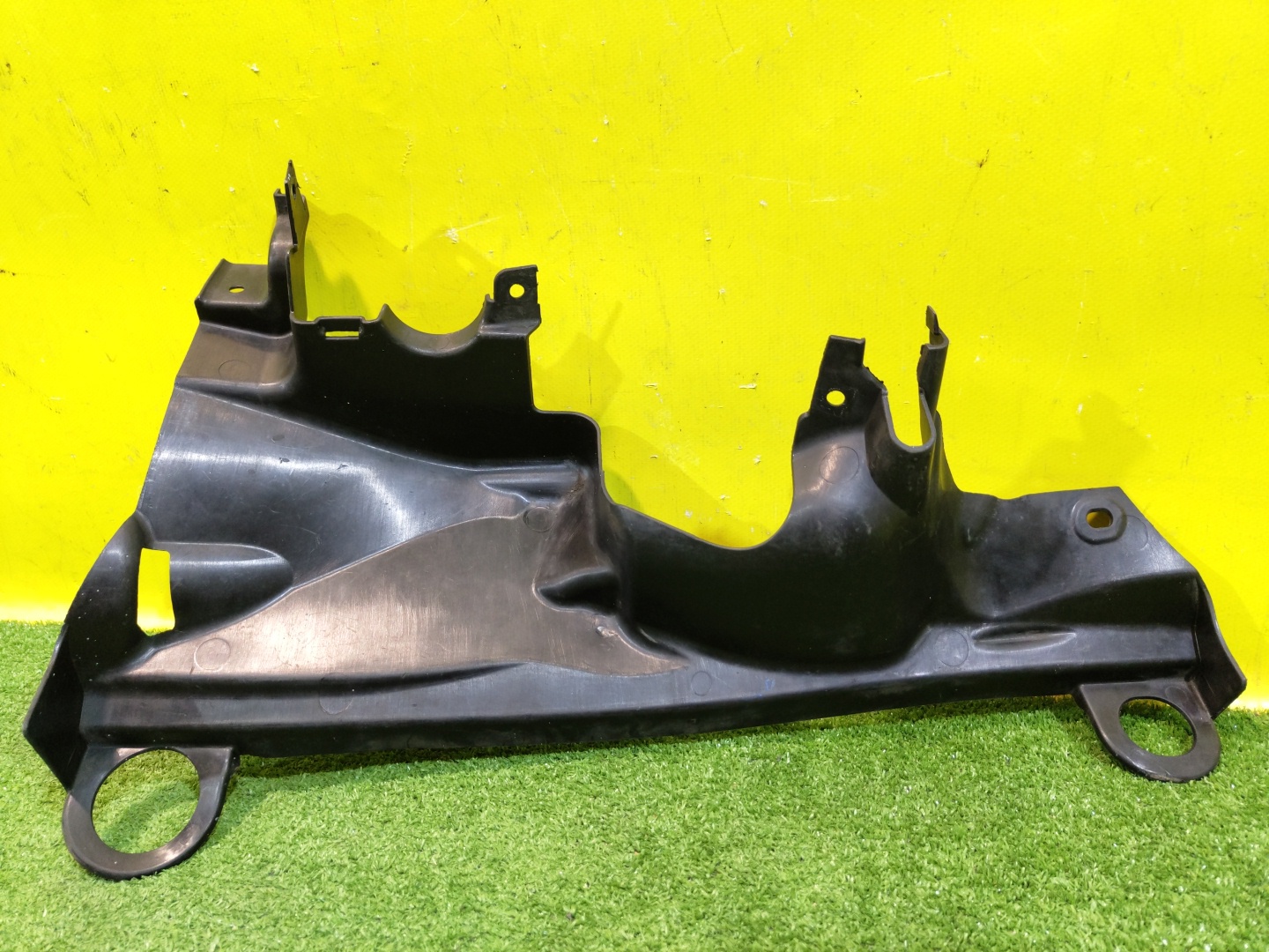 BMW 5 F10/F11 2009 для Пыльник рулевой рейки