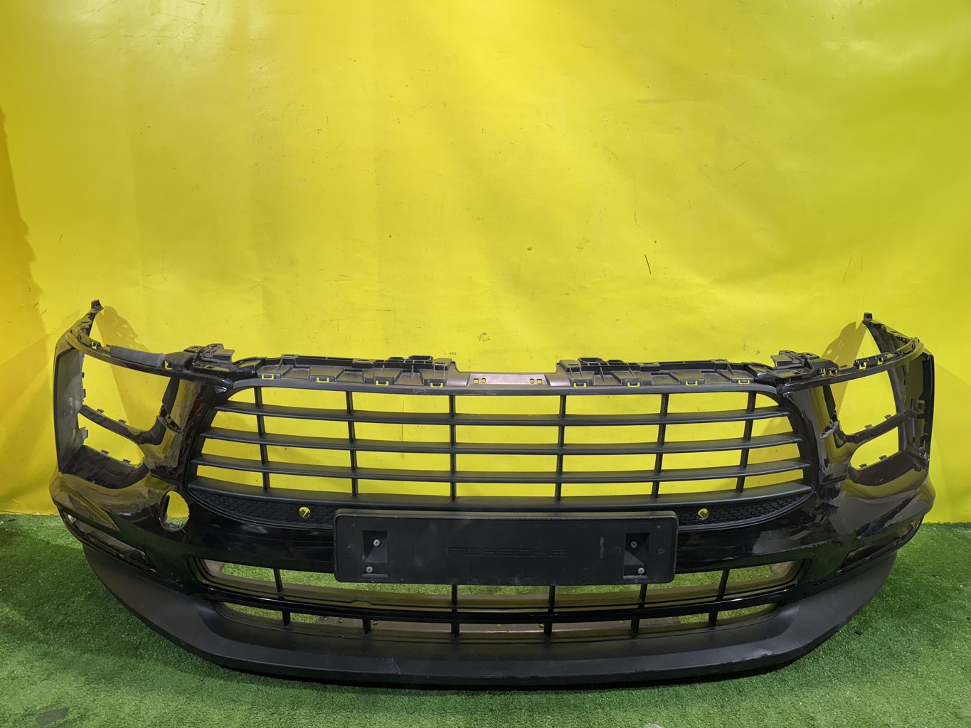 Porsche  Macan 95B 2018 для Бампер передний