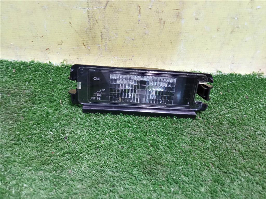 Renault Logan 2005  для Фонарь подсветки номера