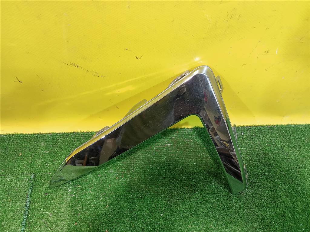 МОСКВИЧ  3 2022 для Накладка переднего бампера