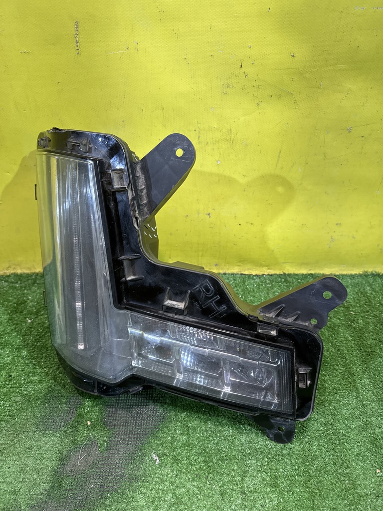 Cadillac Escalade 2013 для Фара противотуманная правая