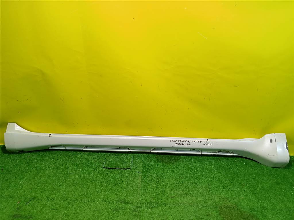 Toyota Land Cruiser Prado 150 2009 для Накладка порога правая