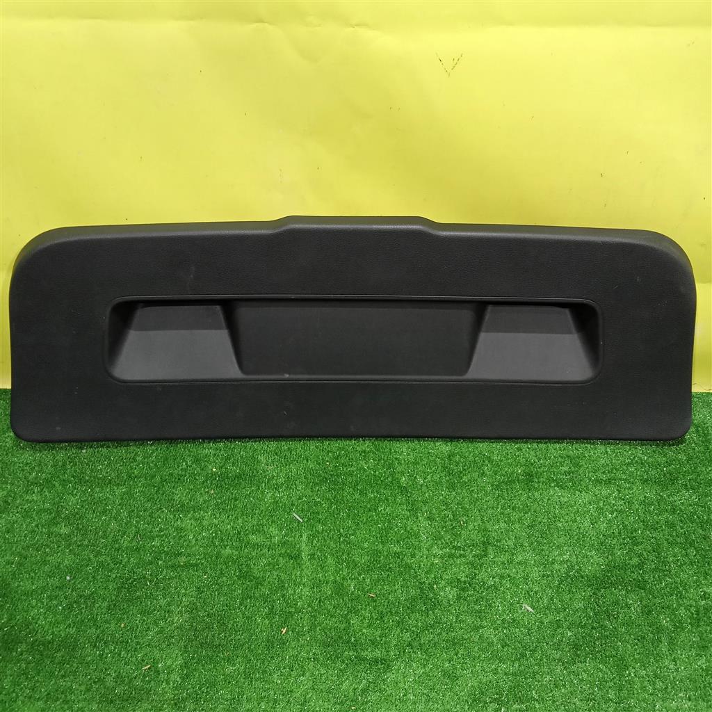 Volkswagen  Polo (Sed RUS) 2011 для Обшивка крышки багажника