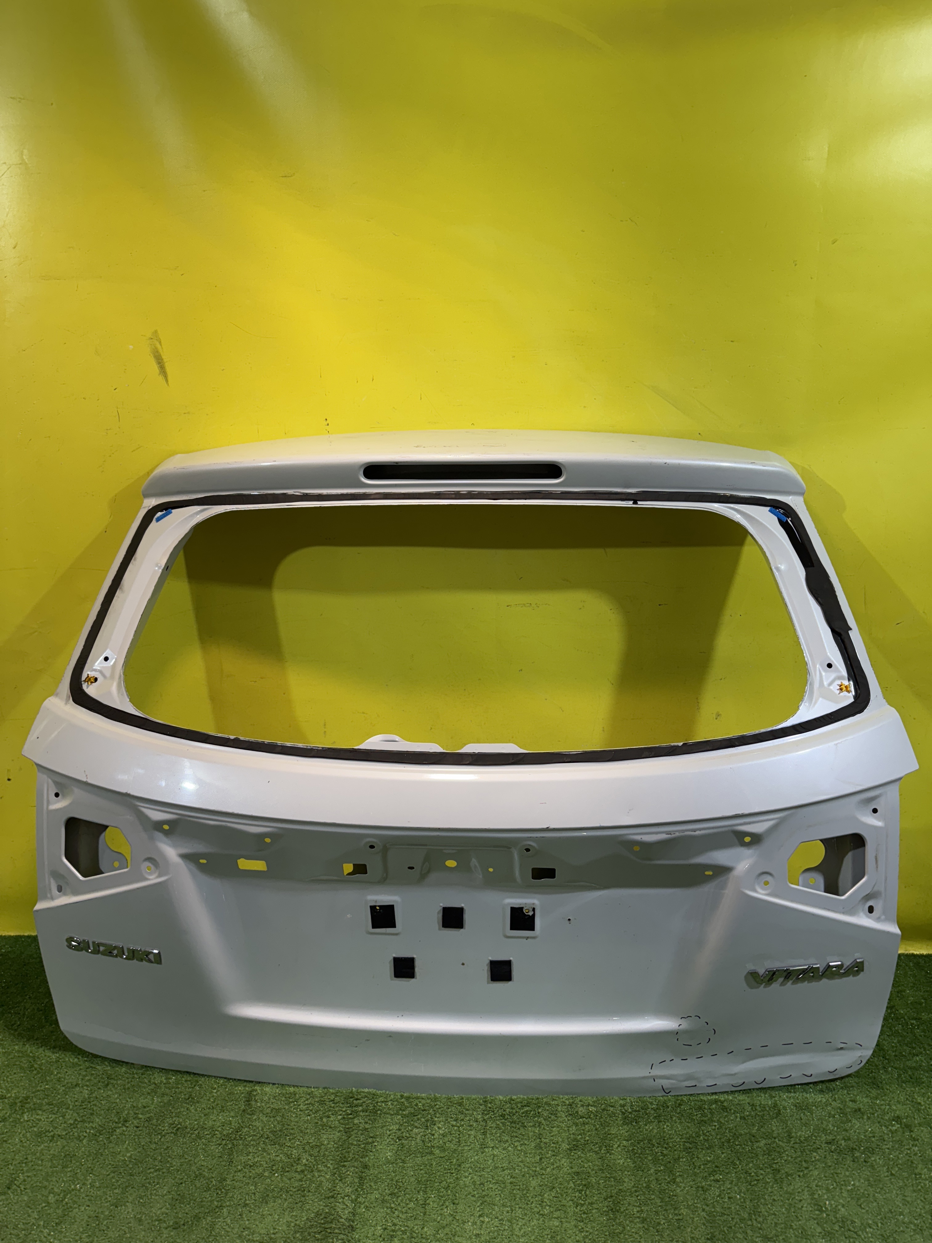 Suzuki Vitara 2014 для Дверь багажника