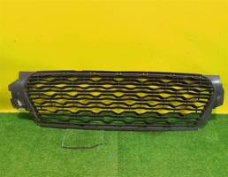 Решетка в бампер нижняя для Renault Duster 2020  запчасти бу