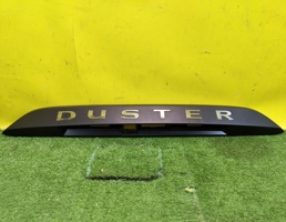 Накладка двери багажника для Renault Duster 2020  запчасти бу