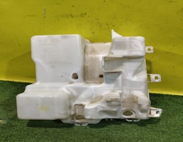 Бачок омывателя лобового стекла для Mitsubishi Pajero/Montero Sport (KS) 2016  запчасти бу