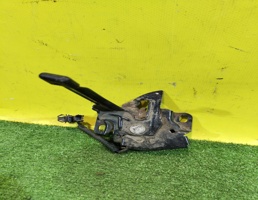 Замок капота для Honda Civic 4D 2006  запчасти бу