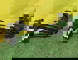 Кронштейн фар правый для МОСКВИЧ 3 2022  запчасти бу