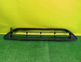 Решетка в бампер центральная для Nissan X-Trail (T32) 2018  запчасти бу