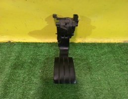 Педаль газа для Renault Duster 2010  запчасти бу