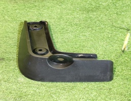 Брызговик задний левый для Genesis G80 (DH) 2017-  запчасти бу