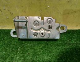 Замок капота для Lada Granta FL 2018-  запчасти бу