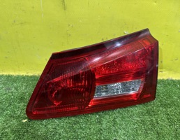 Фонарь задний внутренний правый для Lexus IS 2005  запчасти бу