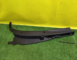 Жабо для Lada Granta FL 2018-  запчасти бу