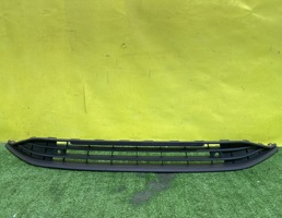 Решетка в бампер центральная для Volkswagen Polo (Sed Rus) 2020  запчасти бу