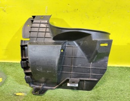 Пыльник заднего бампера для Toyota Corolla E18 2013  запчасти бу