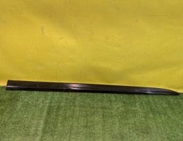 Молдинг передней правой двери для Geely Tugella FY11 2019  запчасти бу