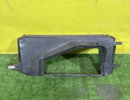 Воздуховод радиатора правый для BMW X7 G07 2019  запчасти бу