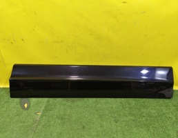 Накладка двери передней правой для Volkswagen Touareg CR 2018  запчасти бу