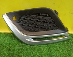 Решетка в бампер правая для Volvo XC60 2008  запчасти бу