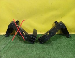 Кронштейн фар правый для МОСКВИЧ 3 2022  запчасти бу