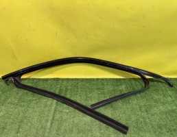 Уплотнитель стекла двери передней правой для Geely Tugella FY11 2019  запчасти бу