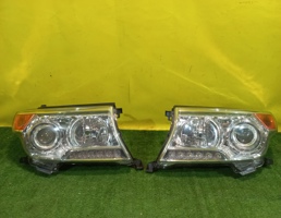 Фара правая ксенон для Toyota Land Cruiser (200) 2012  запчасти бу